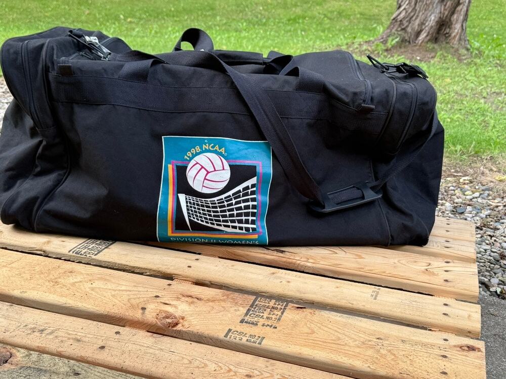 Vintage 98' NCAA Division II Womens Volleyball Championship Duffle Bag Kissimmee